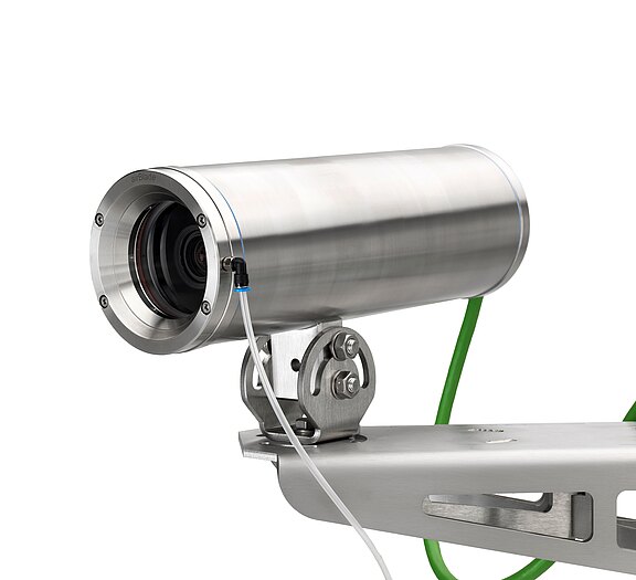 Lens Cleaning with compressed air: the air.Blade