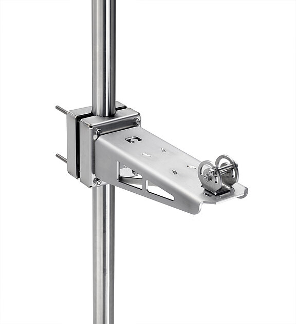 Polemount with wallmount