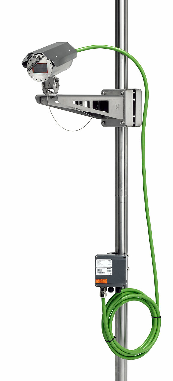 ExCam IPQ1785: pole mounted