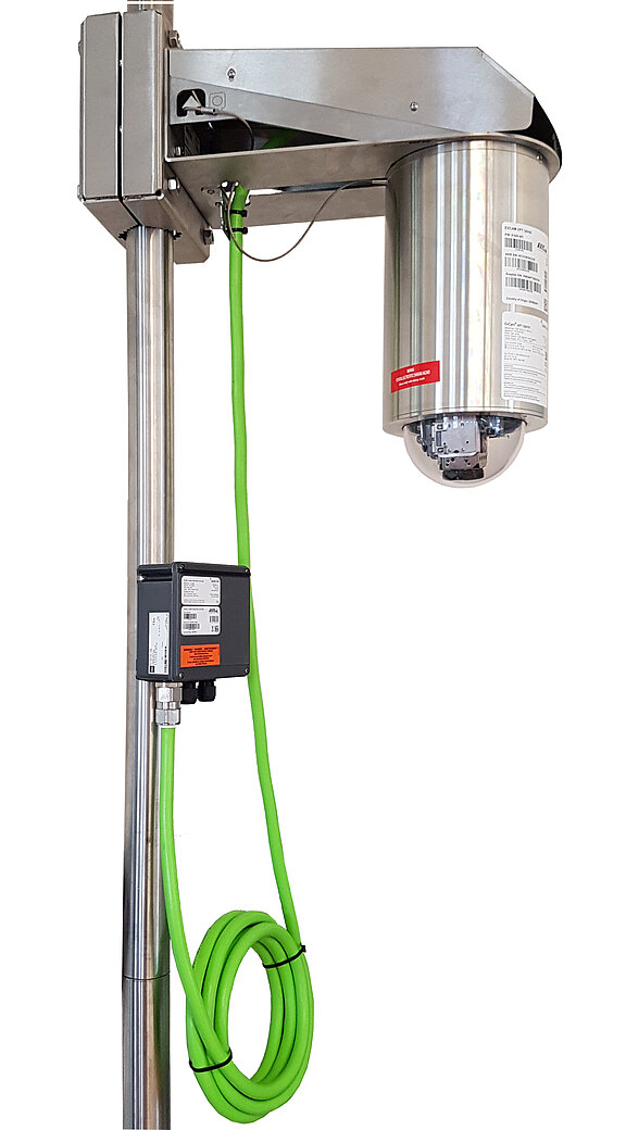 ExCam IPQ6075: pole mounted